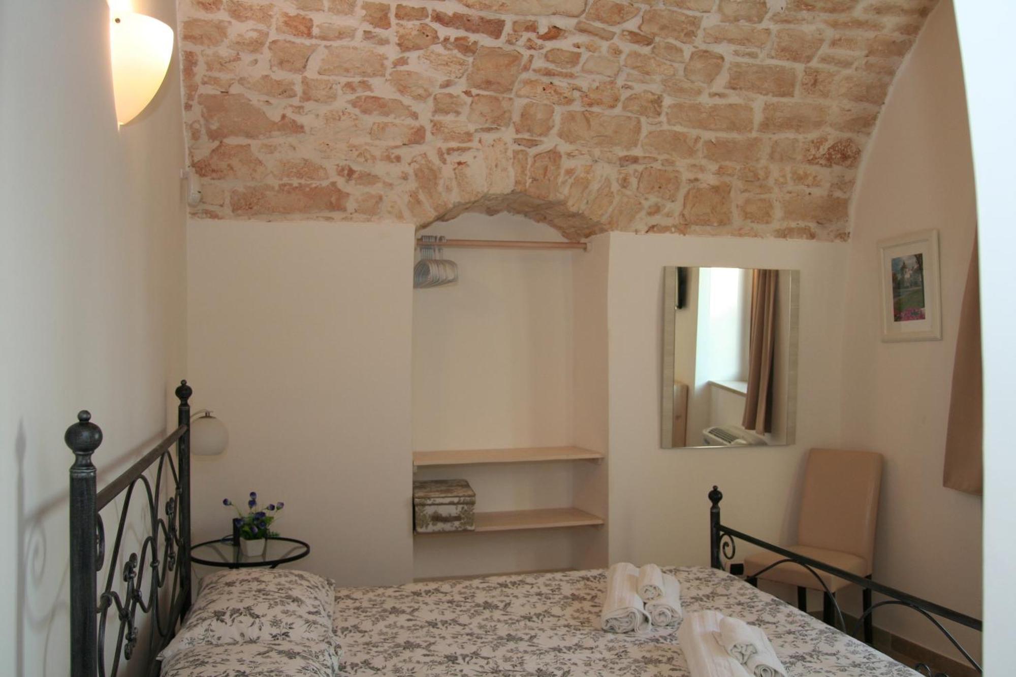 La Dimora Gigante Bed and Breakfast Castellana Grotte Kamer foto